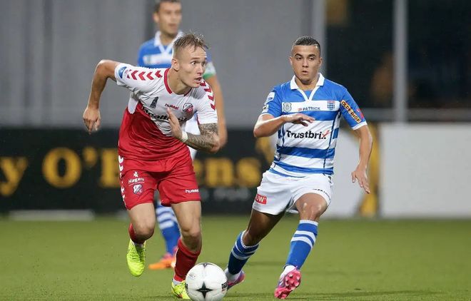 雄鹿在这两 雄鹿在这两